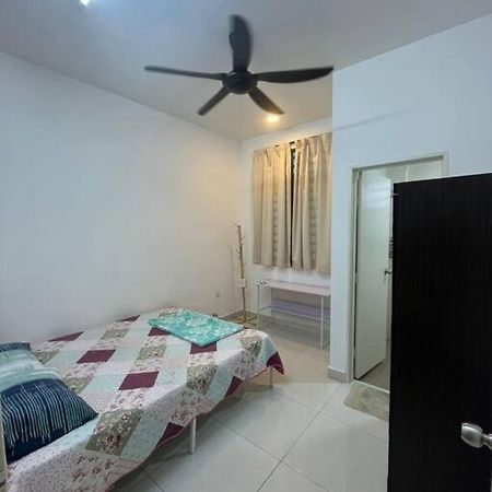 Hadeerna Homestay - Double Storey Terrace Chemor Bagian luar foto
